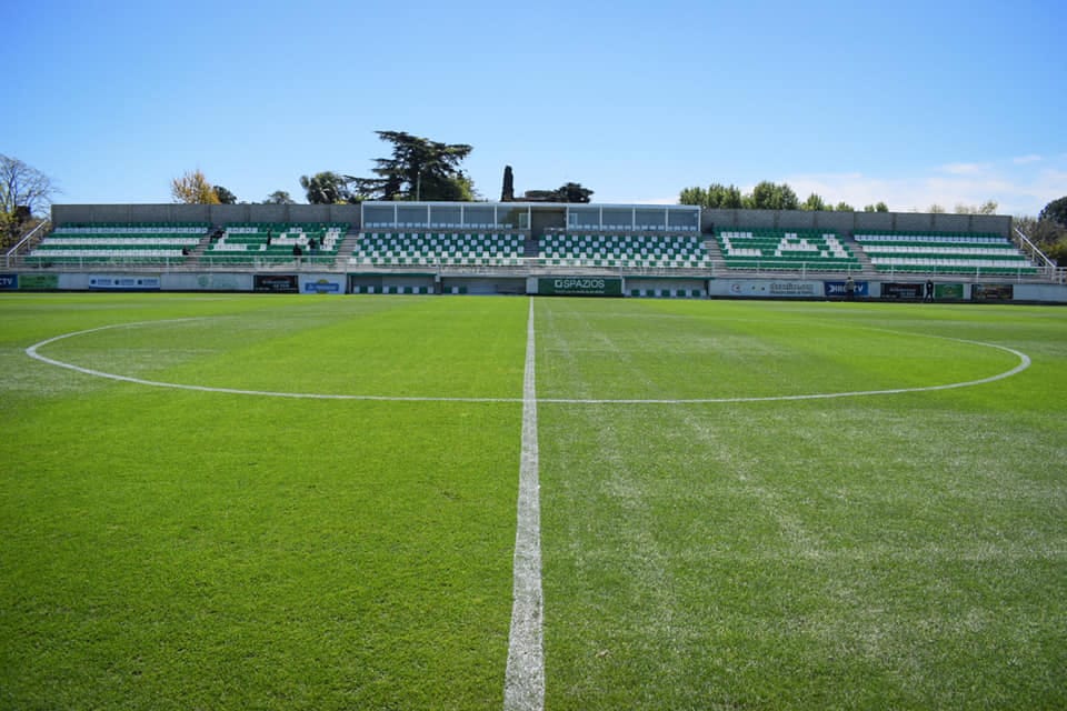 Ariadna Palacios, árbitra de fútbol designada para la Primera B Metropolitana