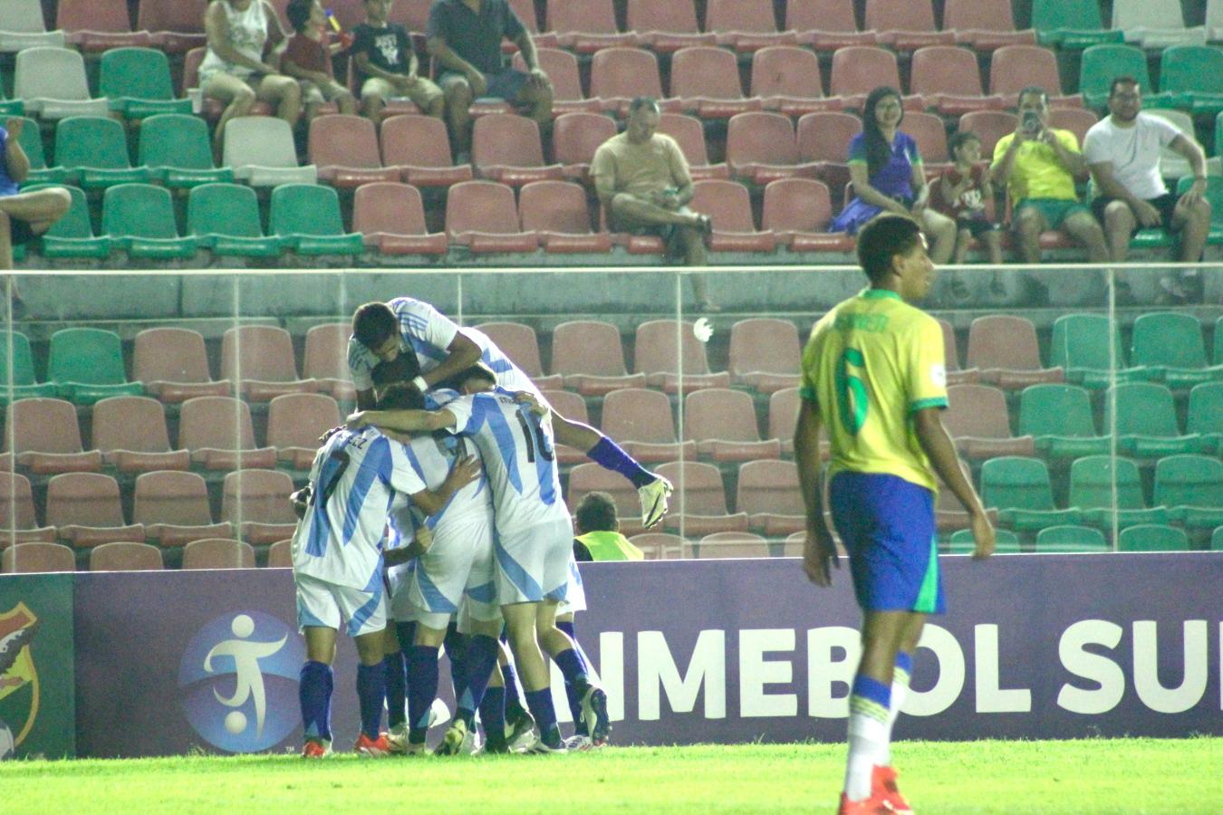 El Sub 15 eliminó a Brasil y clasificó a semifinales