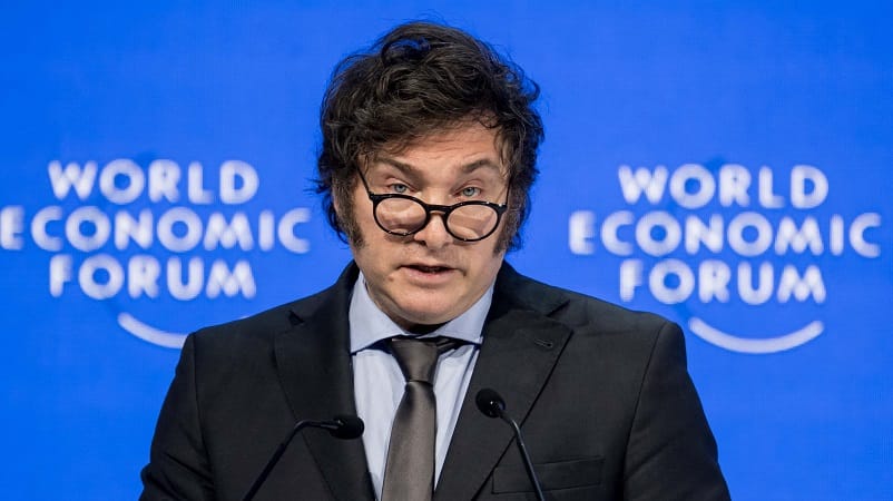 Tras los dichos homofóbicos en Davos, la imagen de Milei cayó un 9 por ciento