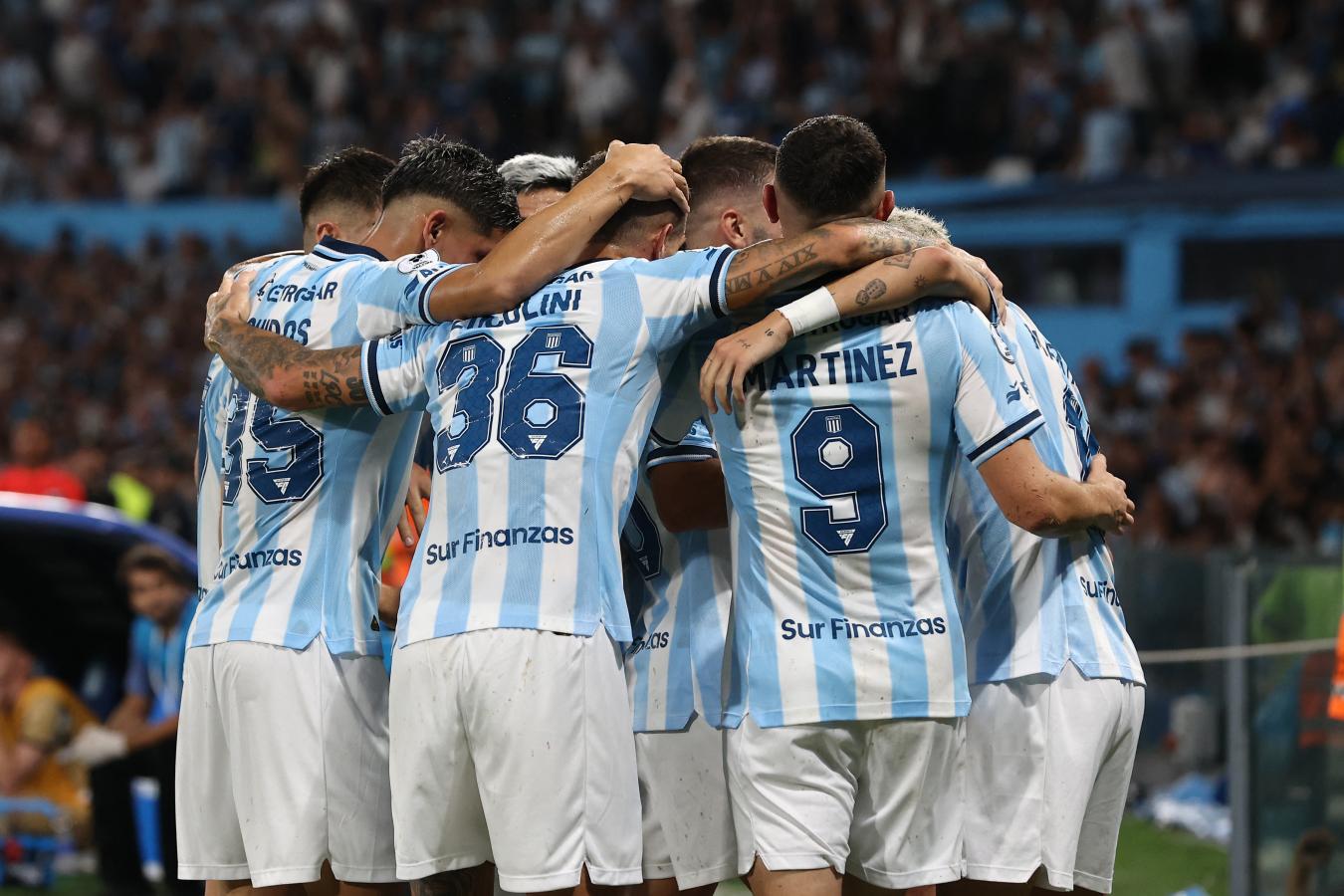 Racing ganó y sacó ventaja en la Recopa Sudamericana