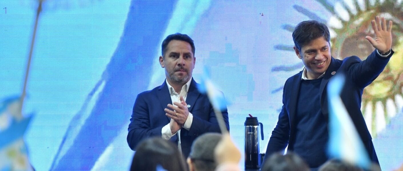 Pablo Descalzo junto a Axel Kicillof en el "Movimiento al Futuro"