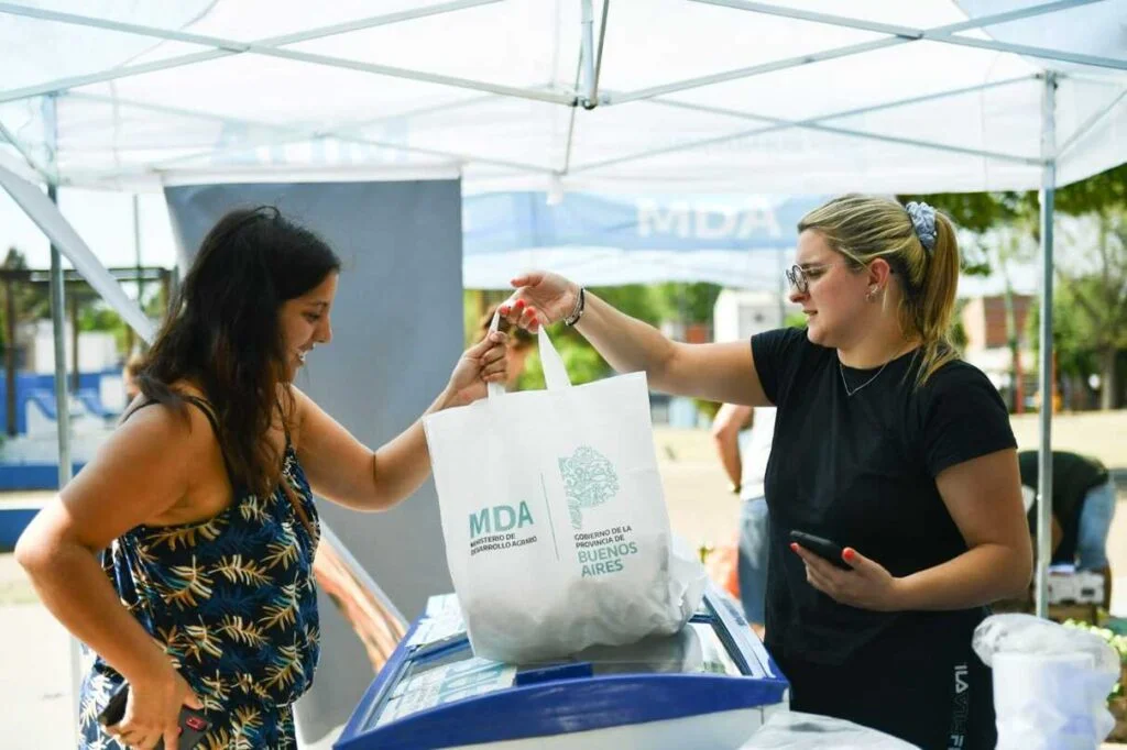 Mercados Bonaerenses en Ituzaingó: este martes se podrán encontrar productos a precios económicos en La Torcaza