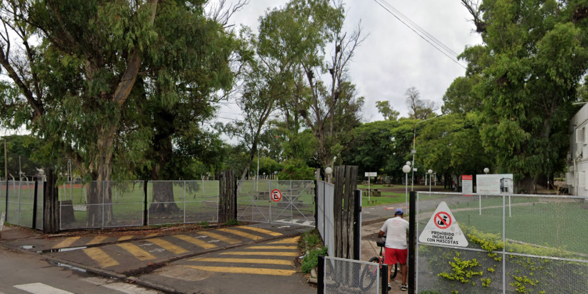 Joven de 19 años fallece en el Gorki Grana mientras jugaba al fútbol