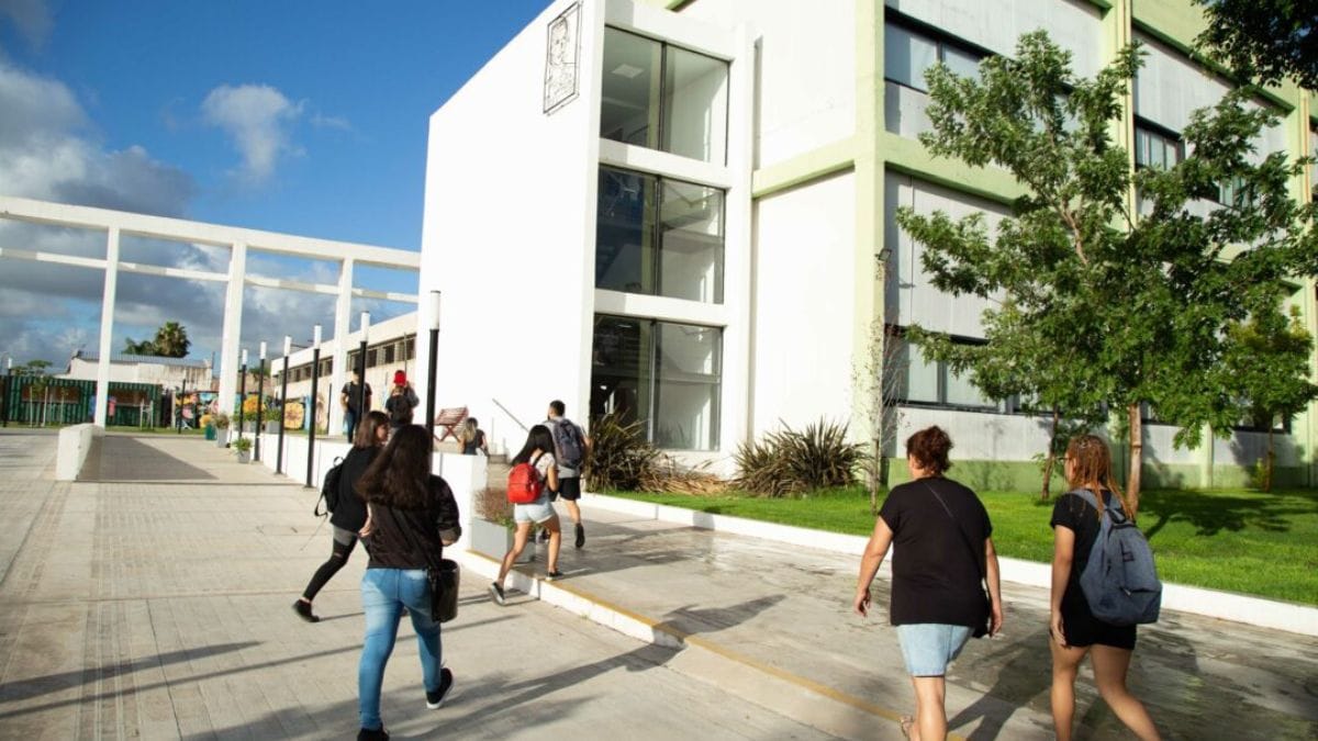 Se viene el festejo por los diez años de la UNAHUR