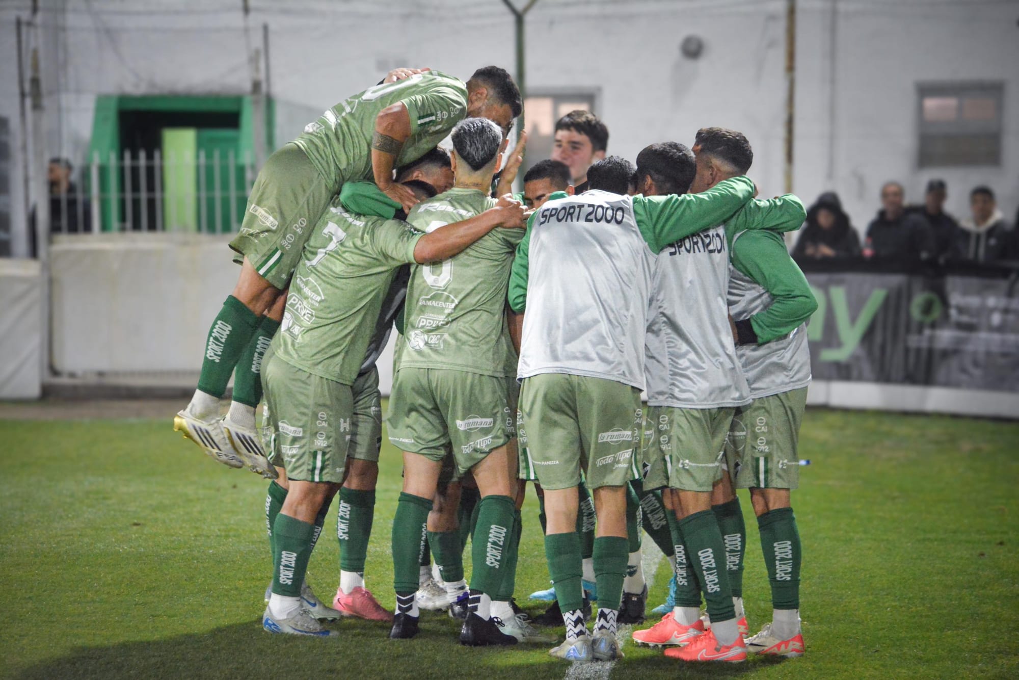 Luego de la consagración, Ituzaingó sigue pidiendo ayuda para afrontar el juicio