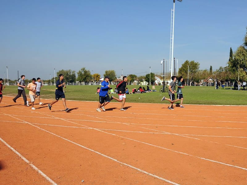 Morón: Hoy se reinaugura la pista de atletismo en el Gorki Grana