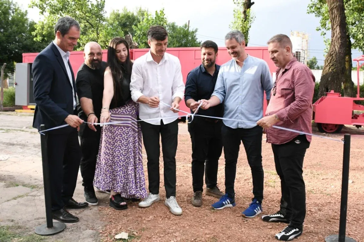 Morón: Se inauguró una estación de descanso para repartidores de aplicaciones
