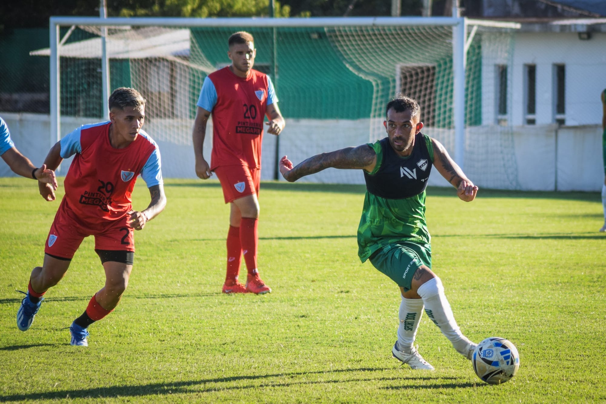 Ituzaingó cerró el amistoso de pretemporada en el Sacaan