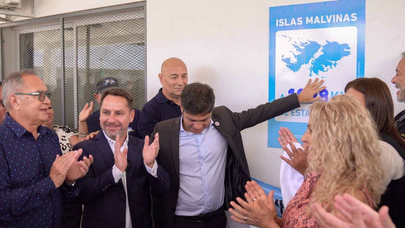 Axel Kicillof en Ituzaingó: "En la Provincia seguimos construyendo escuelas”.