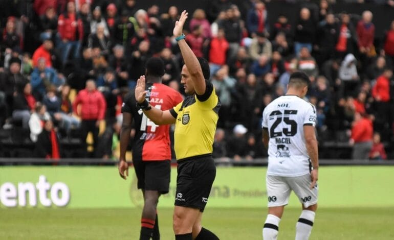 Dos árbitros del fútbol argentino fueron denunciados por amaño de partidos