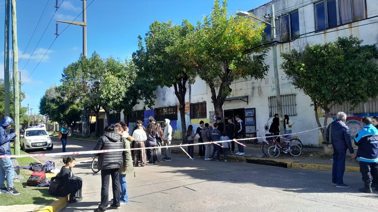 La Provincia desplazó a la directora de la Secundaria N° 6 de Ituzaingó