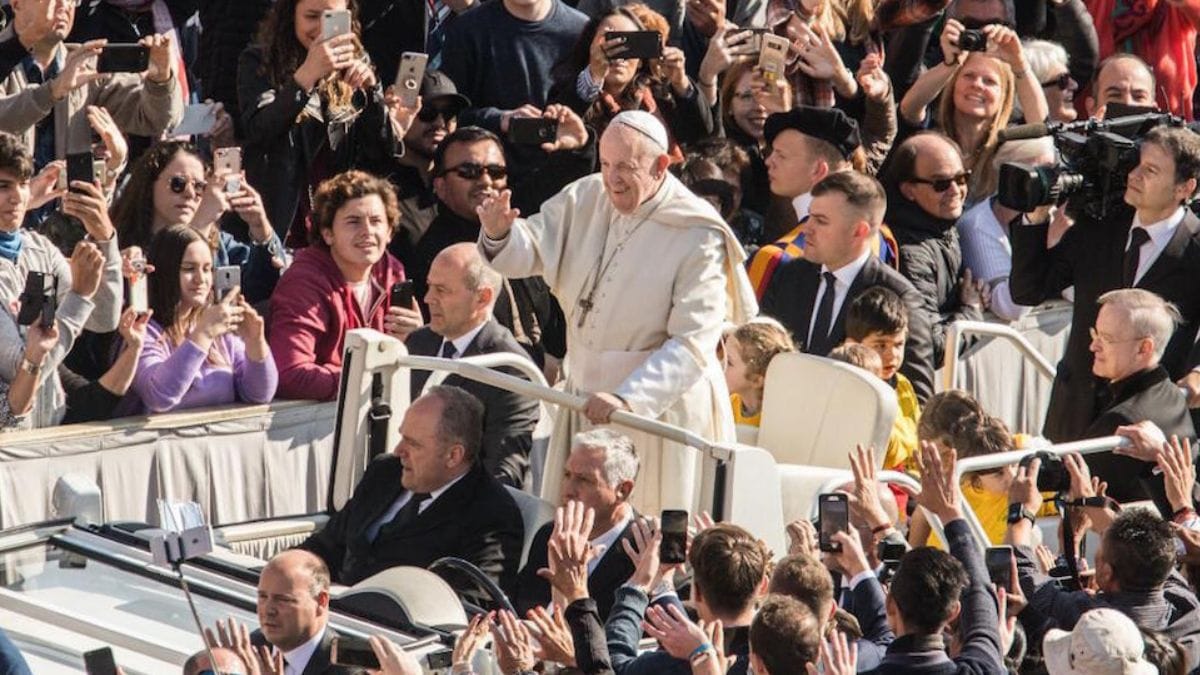 Llega a Ituzaingó la muestra "Francisco, argentino universal"