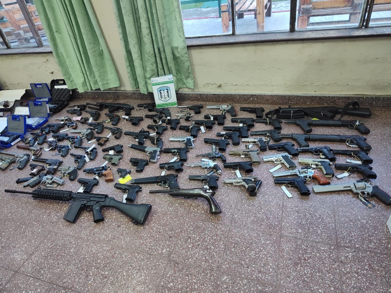 Sobre llovido, mojado: el gobierno blanquea las armas ilegales sin distinción de origen