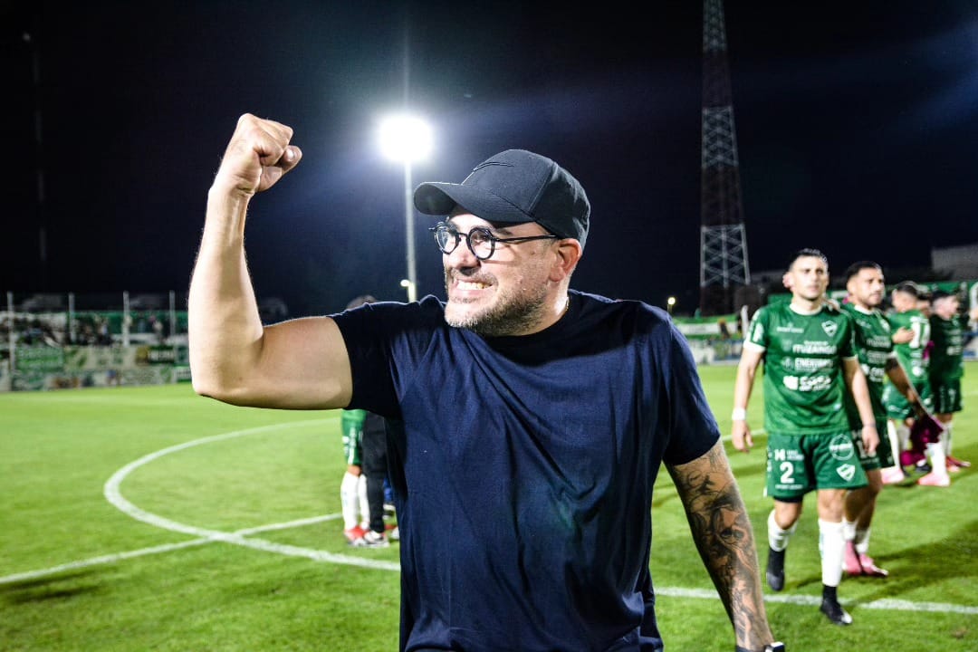 Ituzaingó se quedó sin DT y Ayoroa se hace cargo del equipo