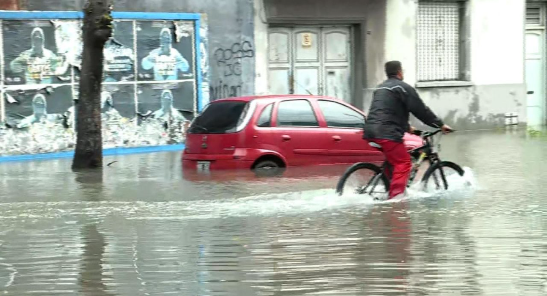 Morón: Alerta meteorológica de nivel amarillo por fuertes tormentas y vientos