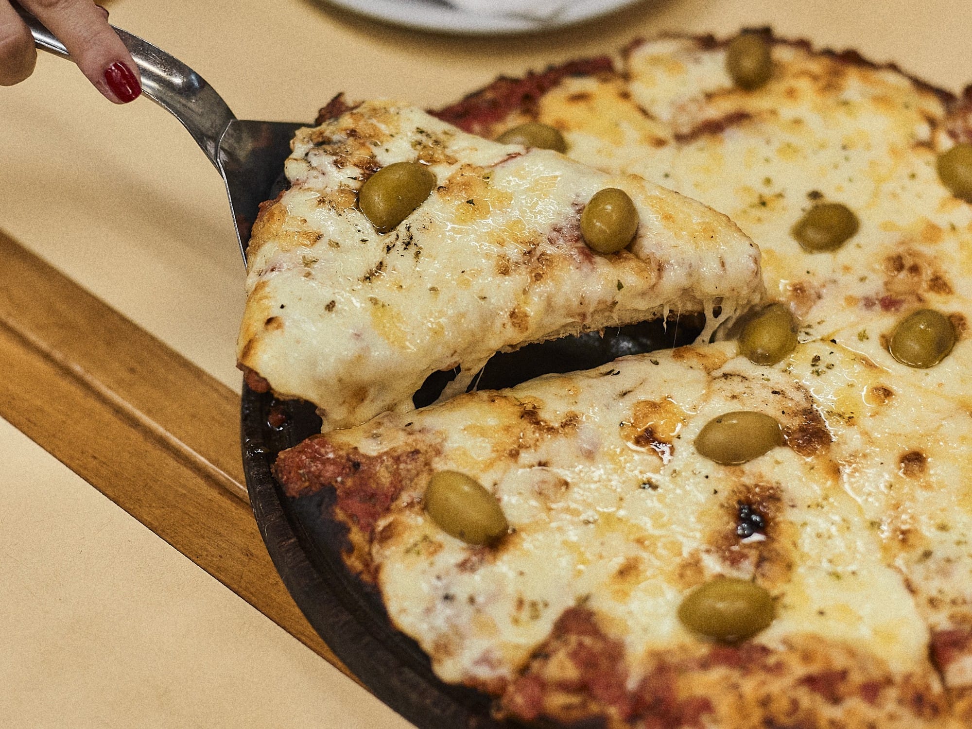 Una pizzería de Ituzaingó se destacó en las redes
