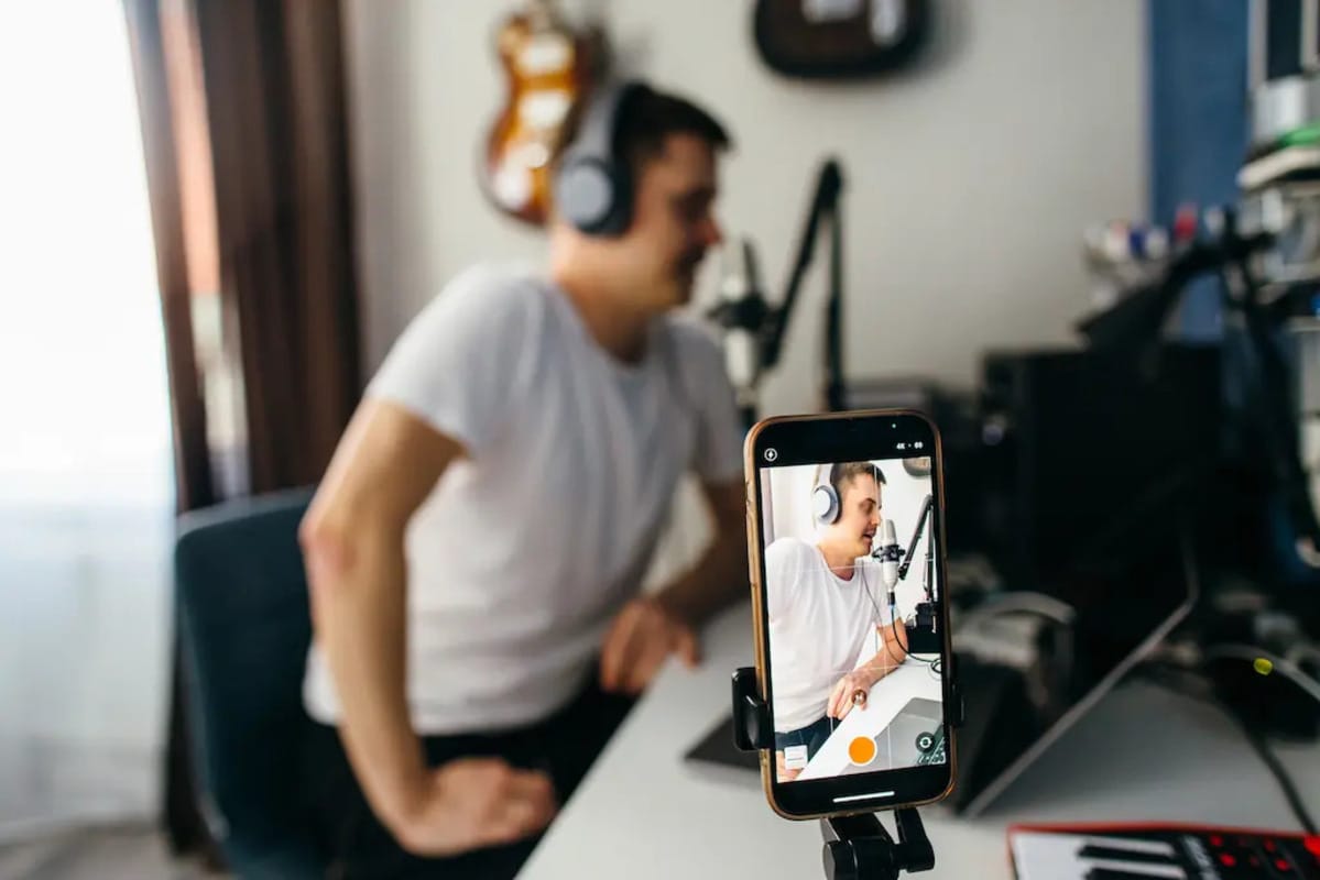 Se abrió un taller de radio y streaming gratuito en Ituzaingó