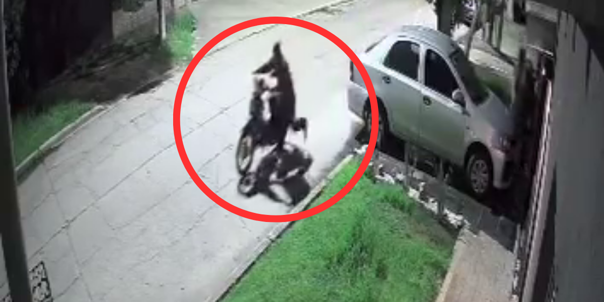 Festejo arruinado en Ituzaingó: tres delincuentes robaron su moto y la desarmaron