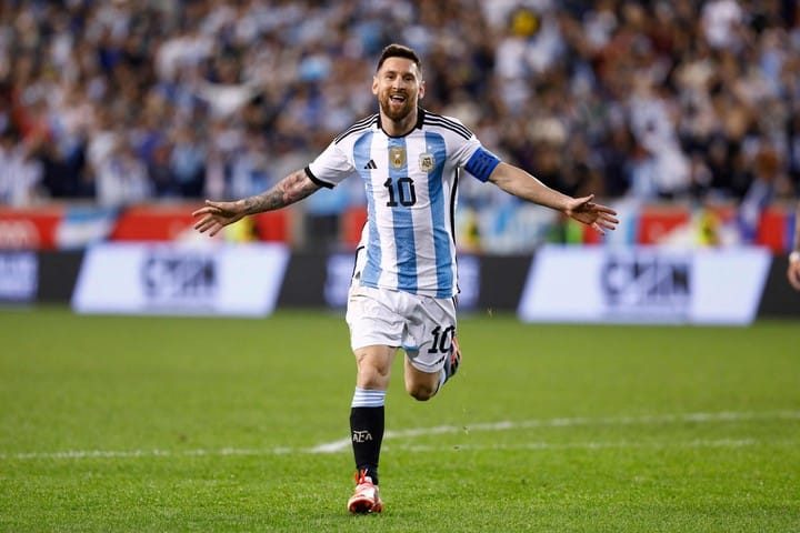 Lionel Messi elige a un Ituzaiguense como una de las 10 promesas del futbol mundial
