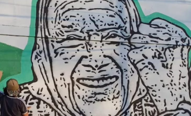 Norita vive en el Oeste: El colectivo artístico "El Desborde" restauró un mural homenaje a la Madre en Castelar