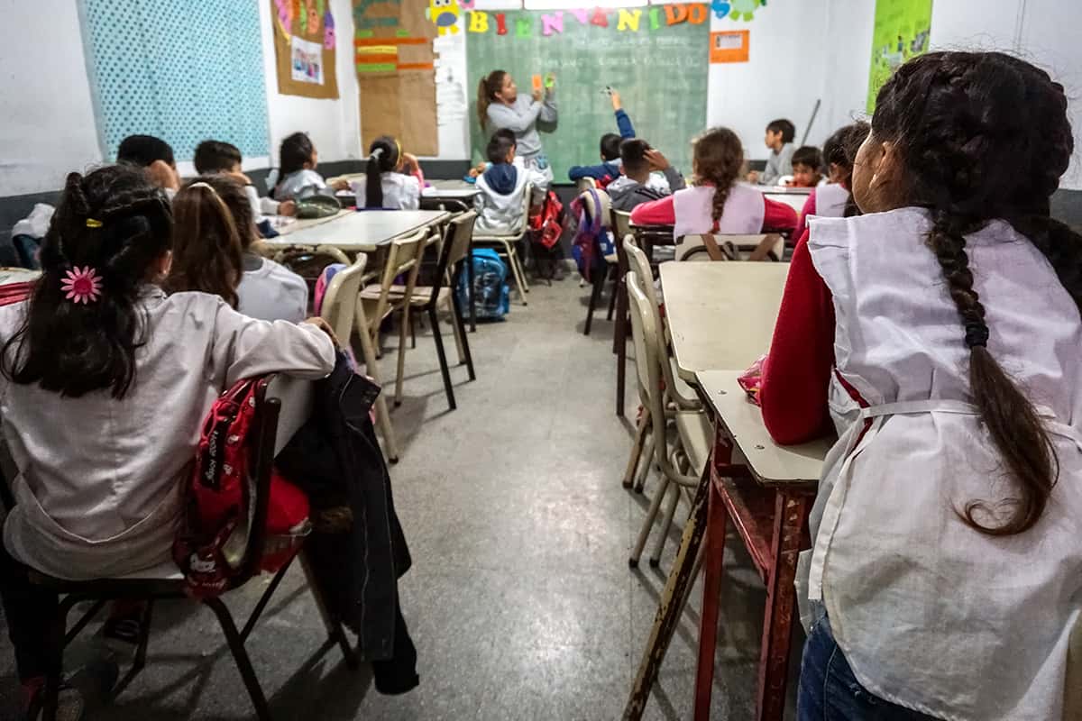Organizaciones de izquierda denuncian deterioros en las escuelas de Ituzaingó