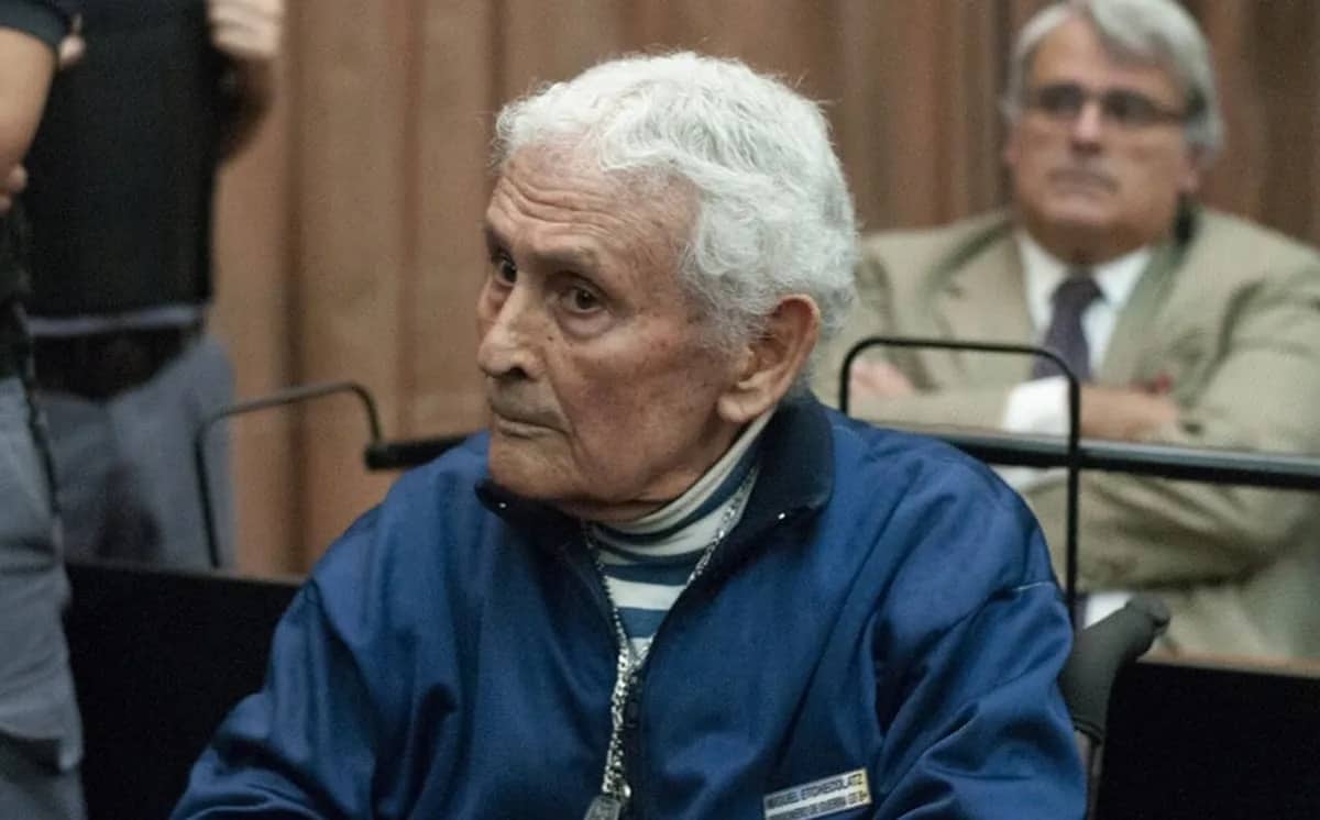 Maldita y desmemoriada justicia: Miguel Etchecolatz fue beneficiado con prisión domiciliaria en una causa
