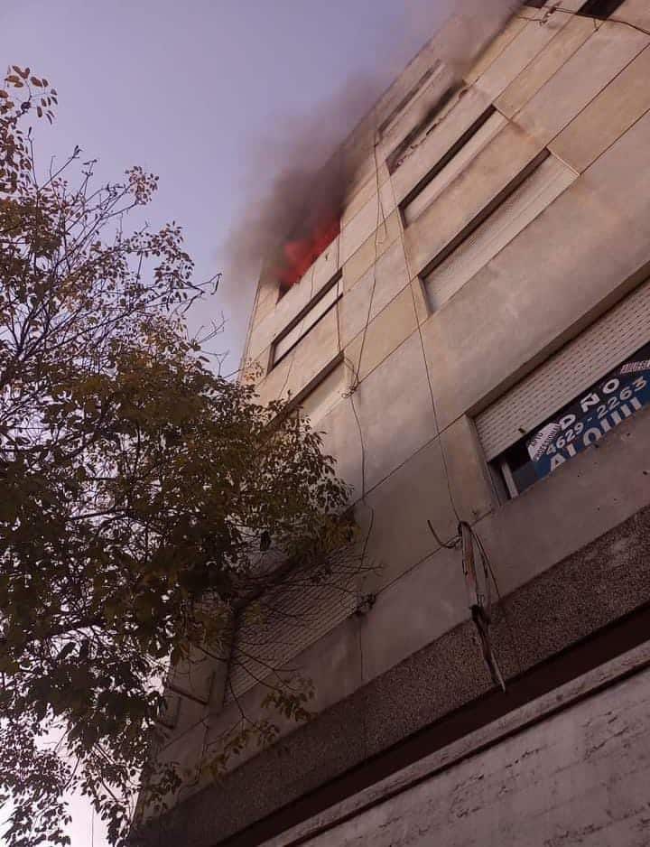 Se incendió la vivienda del locutor René Riot de Radio UNAHUR