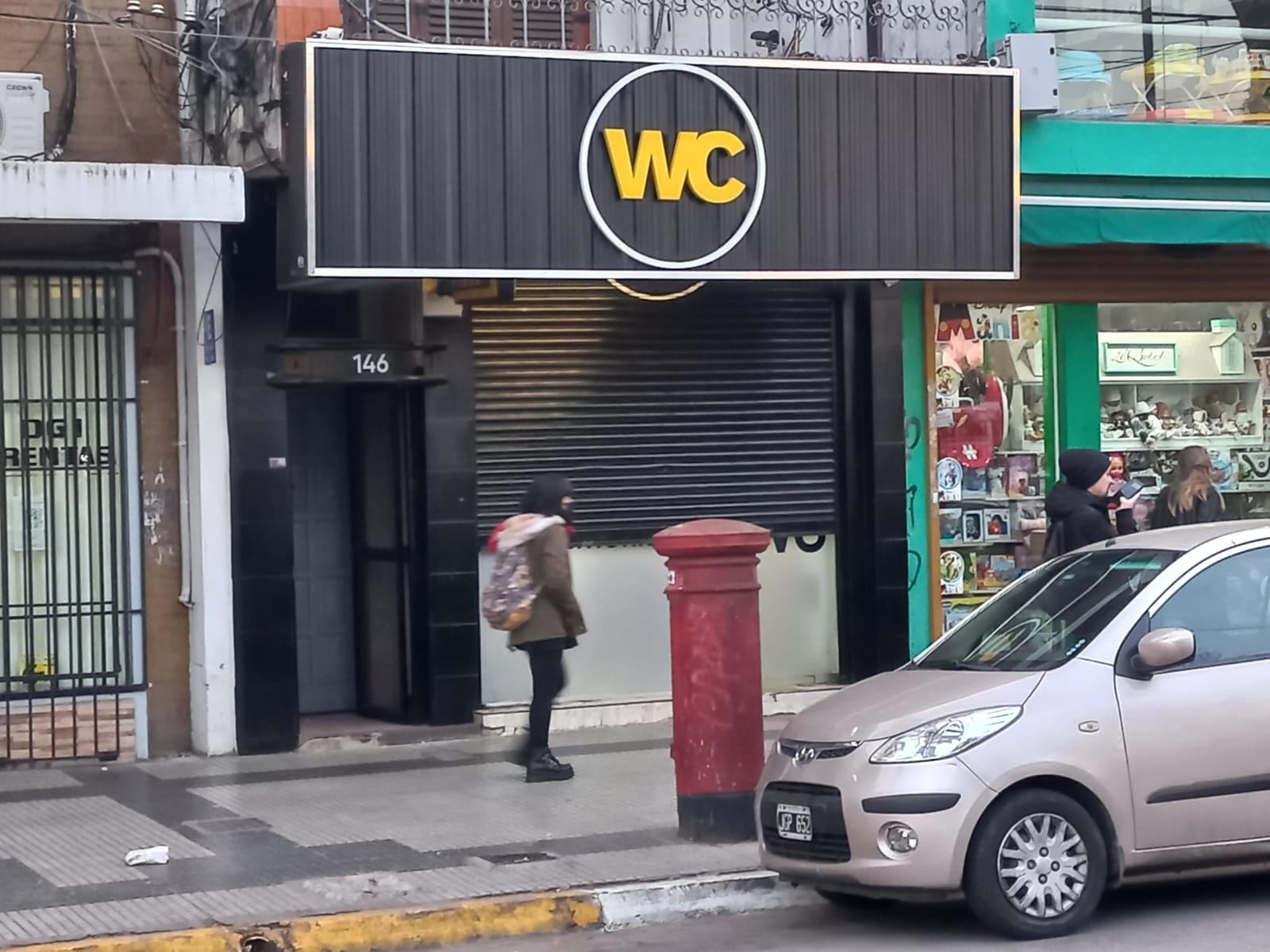 Ituzaingó urgente: La Justicia Federal allana el Western Union frente a la plaza 20 de febrero