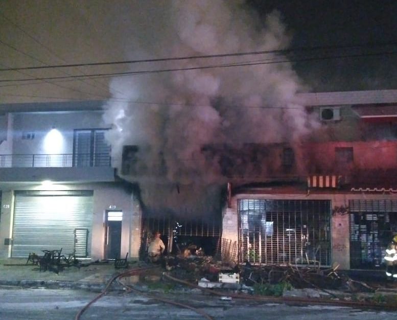 Merlo: detuvieron al pirómano que causó el incendio en el local del centro de Padua