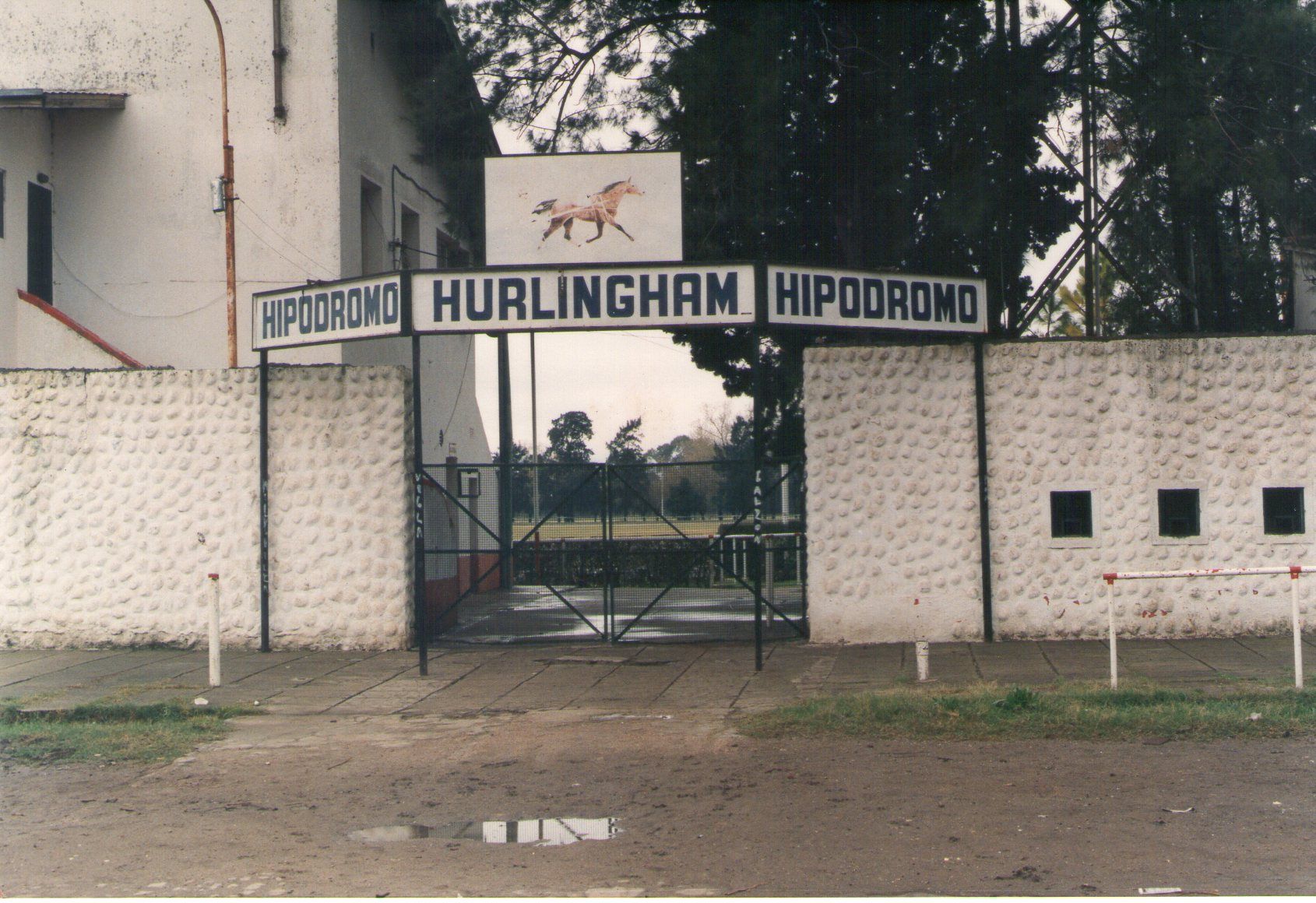 El Hipódromo de Hurlingham, la historia del lugar que alberga las carreras más particulares