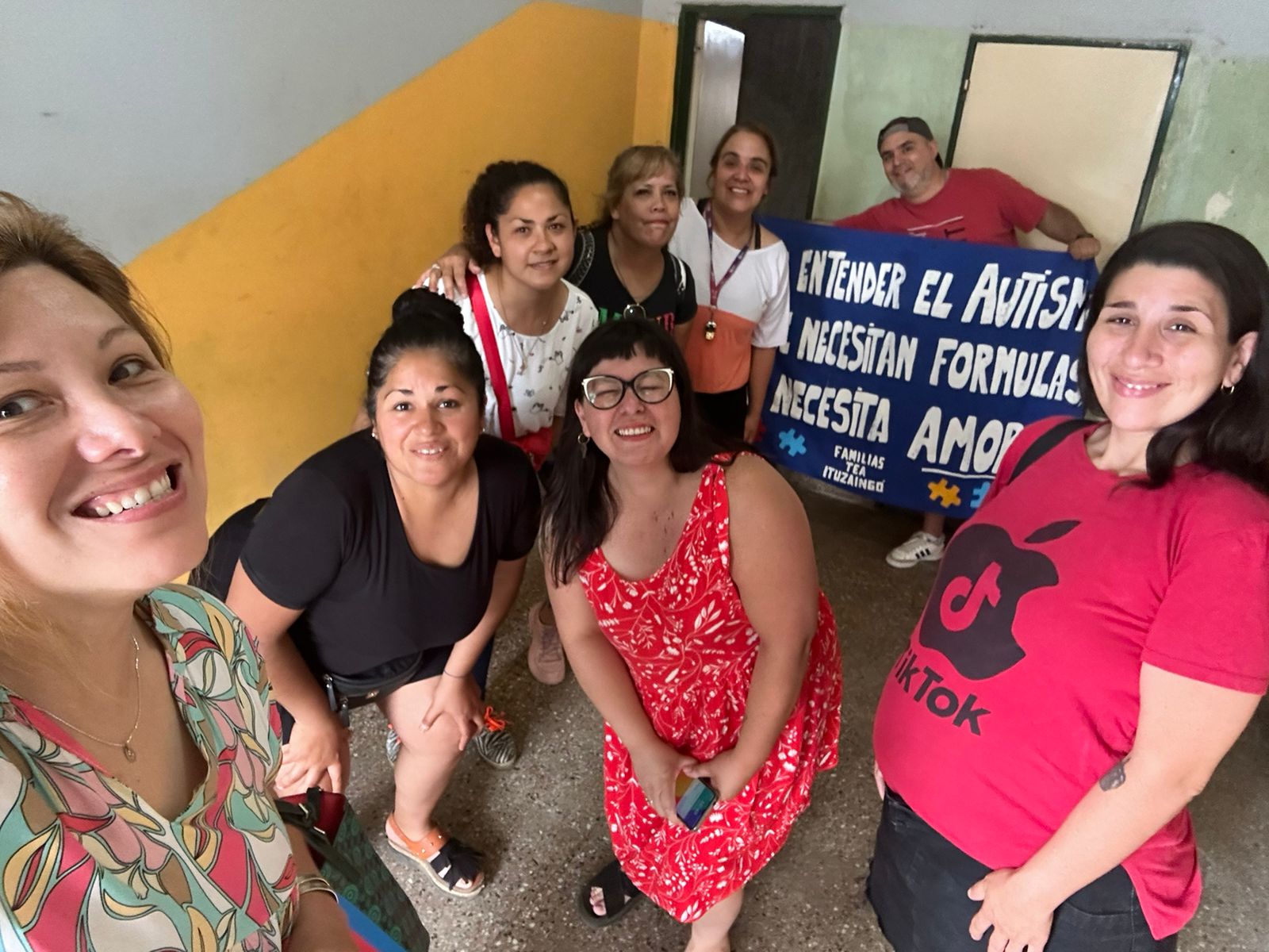 Familias TEA Ituzaingó recibe donaciones para su espacio físico
