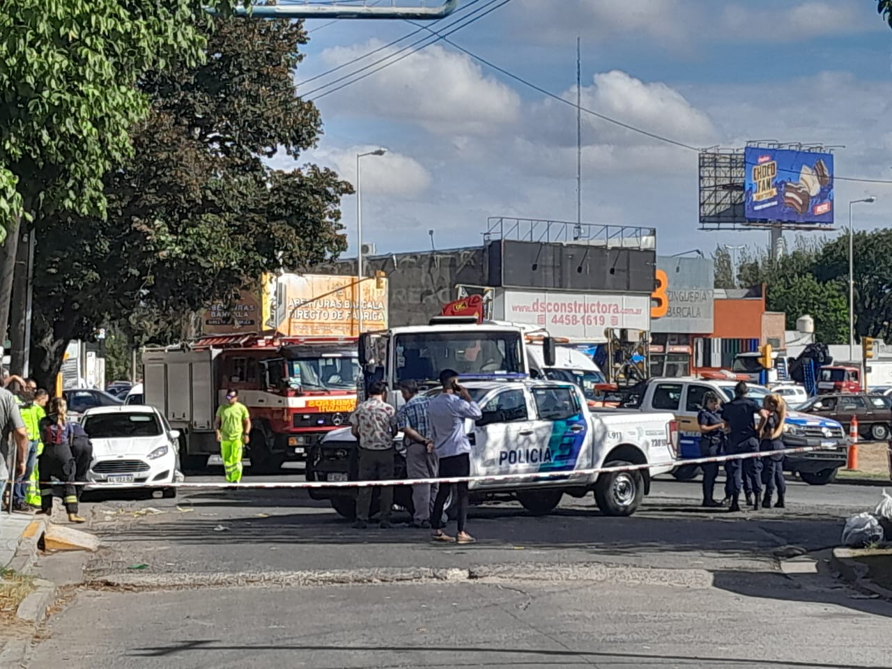 Ituzaingó: murió una ciclista embestida por un camión en la Colectora a la altura de Barcala