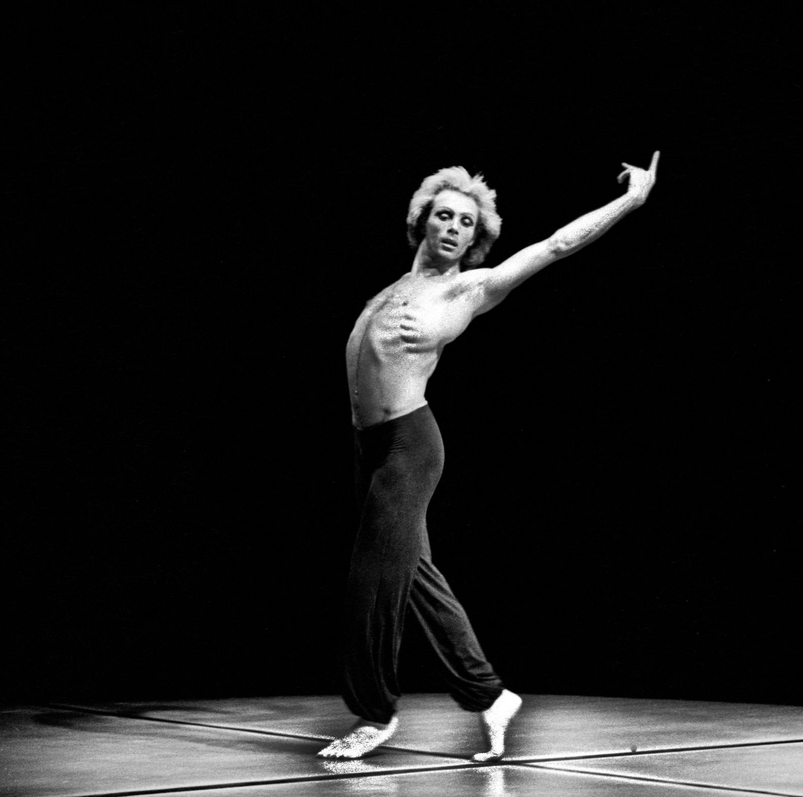 Jorge Donn, la historia del bailarín nacido en Ciudad Jardín que conquistó al mundo entero