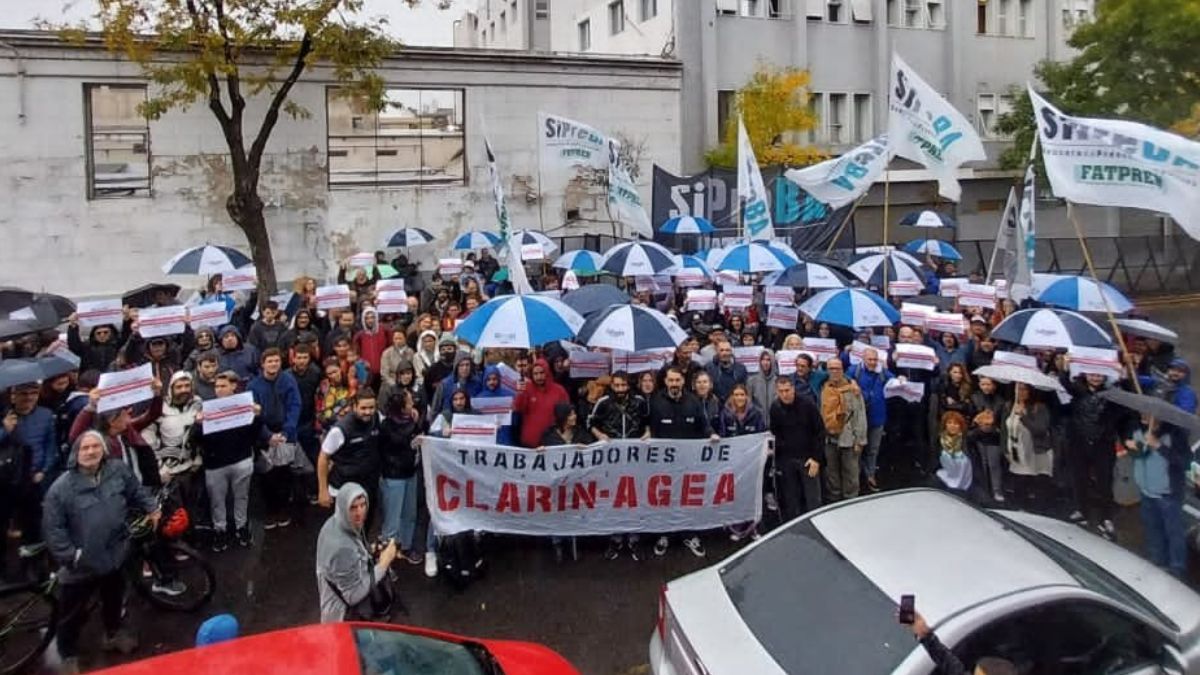 Trabajadores de Clarín se enfrentan a una nueva ola de despidos en su redacción