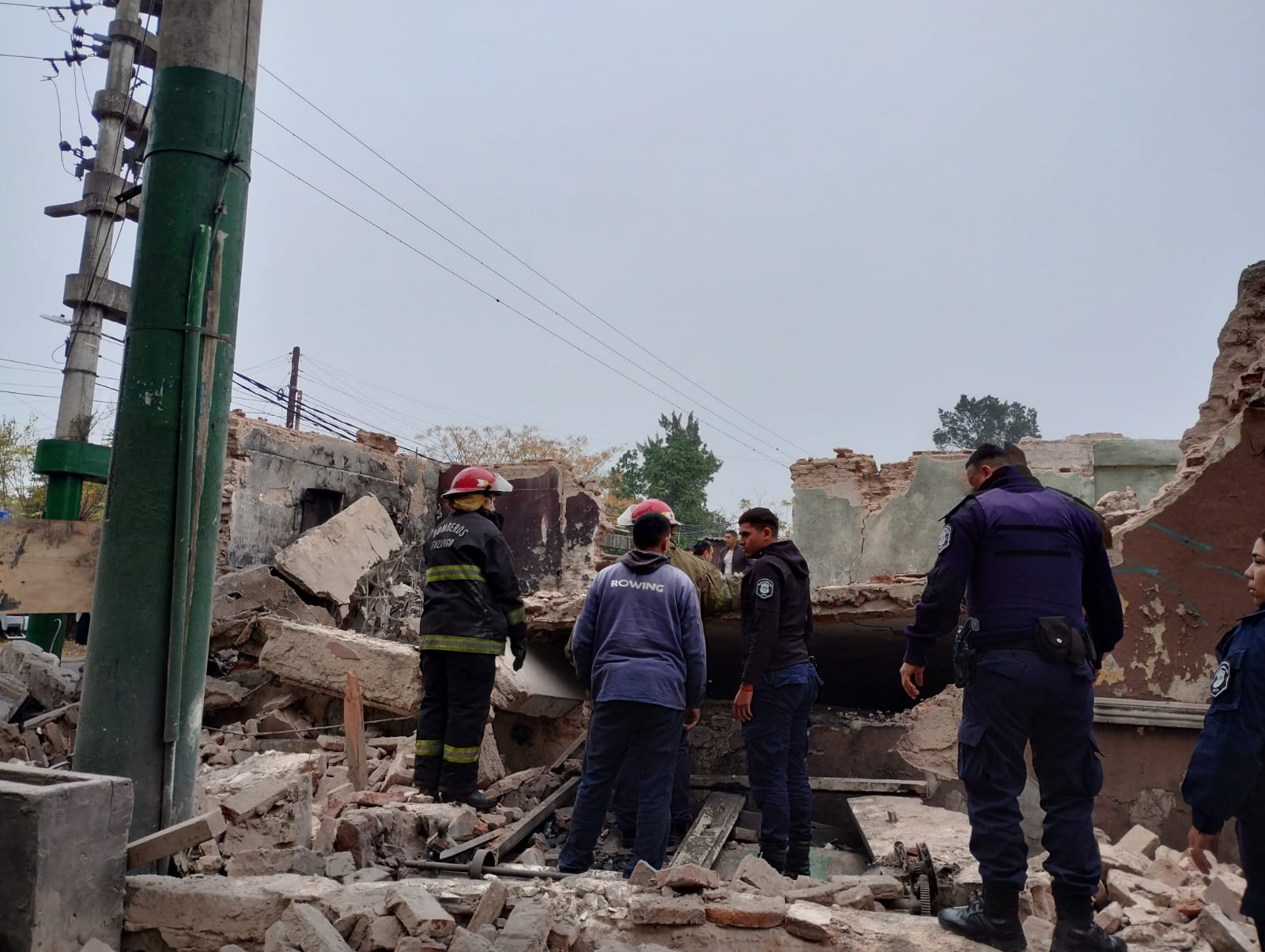 Defensa Civil informa sobre el derrumbe en Ituzaingó