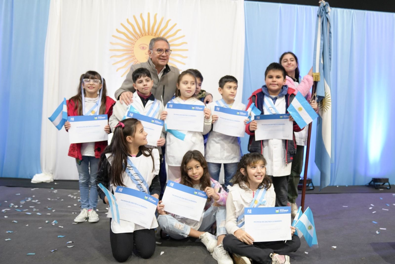 Ituzaingó: juraron la bandera 1500 alumnos y alumnas de las primarias de la ciudad