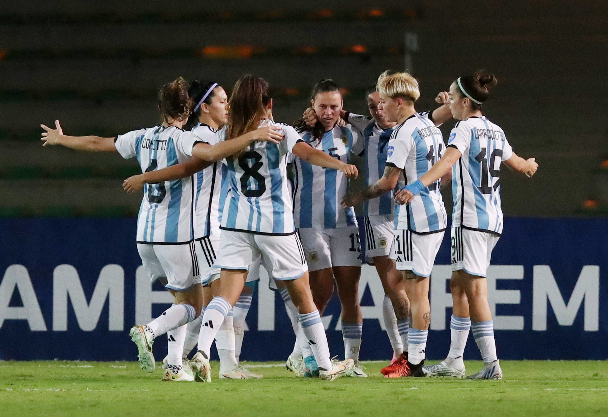 ¿Cómo fueron los debuts de la Selección Argentina en los Mundiales?