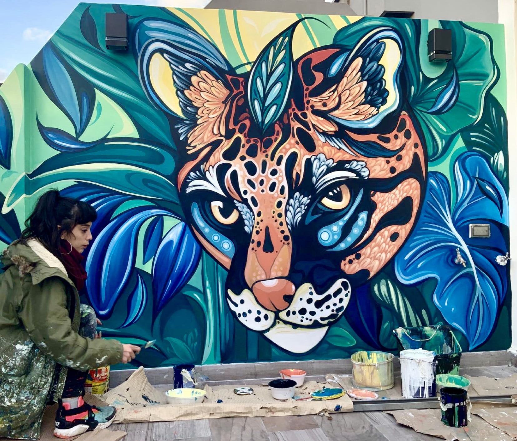 Fío Silva, la historia de la muralista de Hurlingham que llegó con su arte hasta Asia