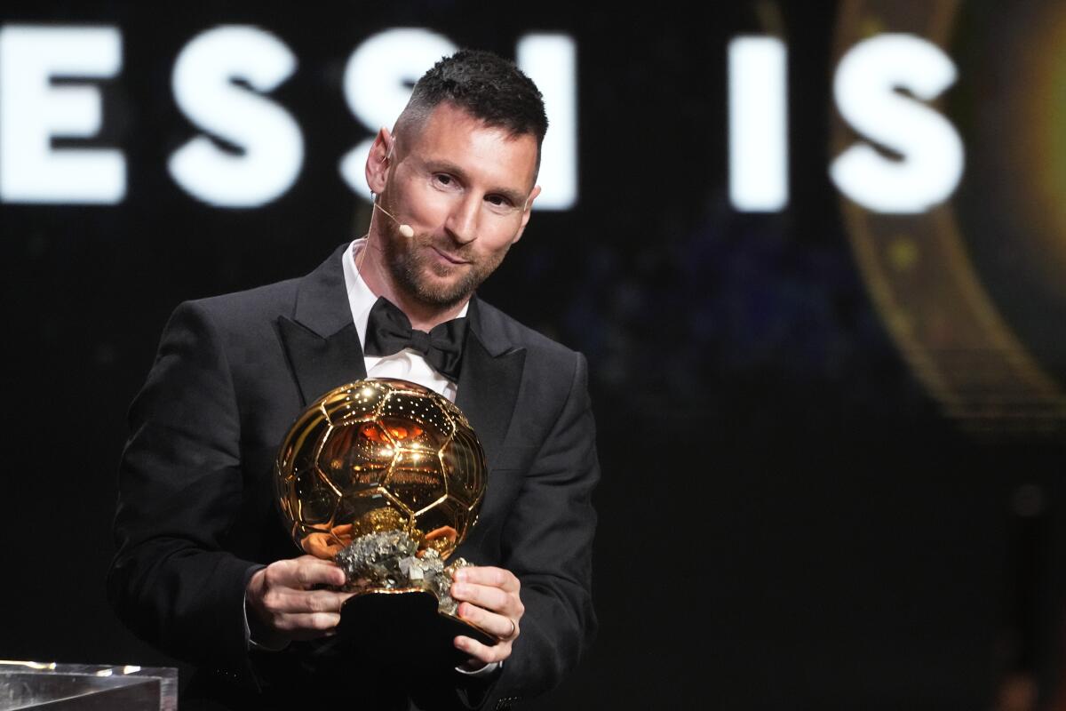 Messi ganó nuevamente el Balón de Oro por octava vez