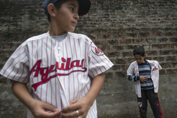 Las Águilas, la historia del equipo de beisbol de El Palomar que abre nuevas oportunidades en el barrio