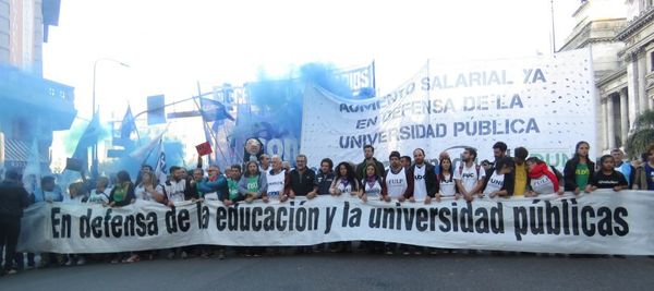 Marcha en defensa de la educación pública este 23 de abril