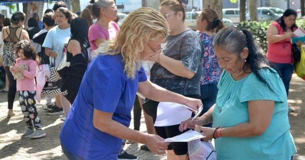 Campaña de salud en la Plaza 20 de Febrero