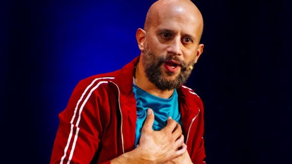 Martín Pugliese vuelve a Ituzaingó con su show de stand up