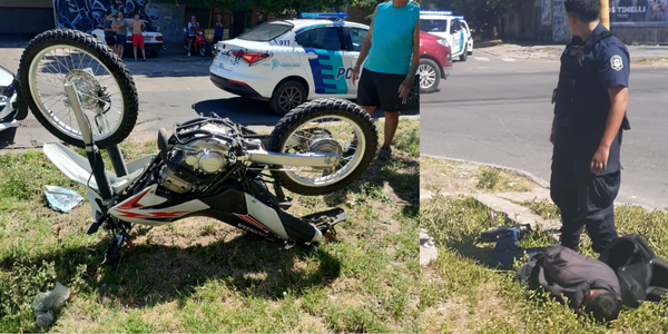 Motochorros interceptan a vecino en Ituzaingó Sur, pero uno cae y queda detenido