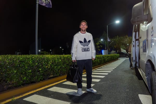 Messi llegó a la Argentina para disputar las Eliminatorias