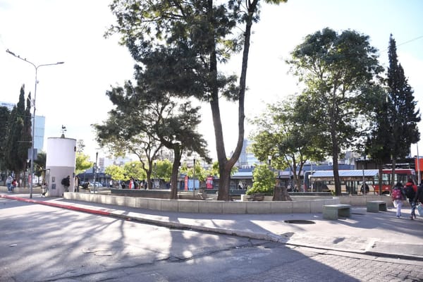 Moron: el municipio recupera la Plaza La Roche y la pone en valor