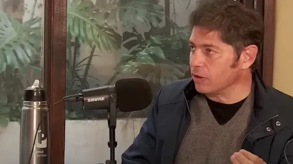 Las fake news avanzan: Javier Milei y Manuel Adorni compartieron un falso video de Axel Kicillof