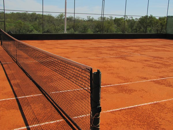 La historia del primer club de tenis en Ituzaingó