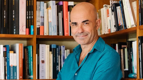 Encuentro literario en Parque Leloir: Eduardo Sacheri invita a conversar sobre "La pregunta de sus ojos"