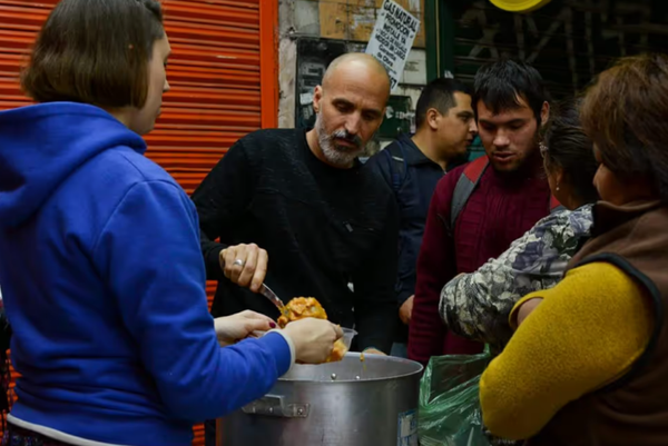 Calles Solidarias: La organización moronense busca cocineros y cocineras para esta semana